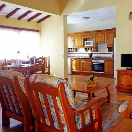 Lvv Con 3 Dormitorios,piscina Privada, Barbacoa, Junto Al Mar Villa Caleta De Fuste